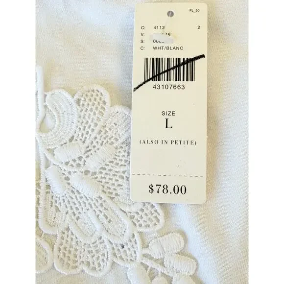 AKEMI + KIN Anthropologie Floral Embellished Women's Sz L White T-Shirt Top NWT - Picture 11 of 16